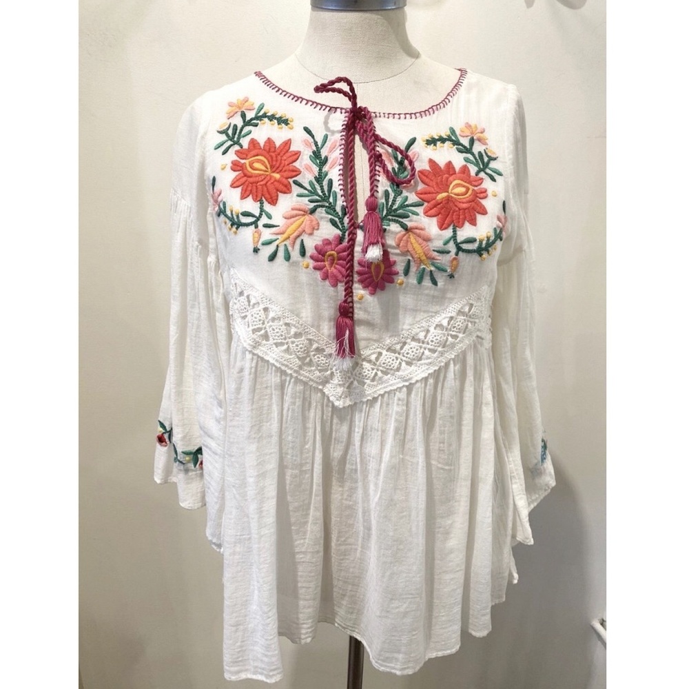 Derhy Desdemone Embroidered Top